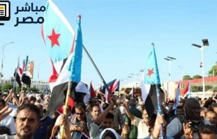 عدن تشتعل بالاعتصامات والانتقالي يعزز قواته في الجنوب والشرق